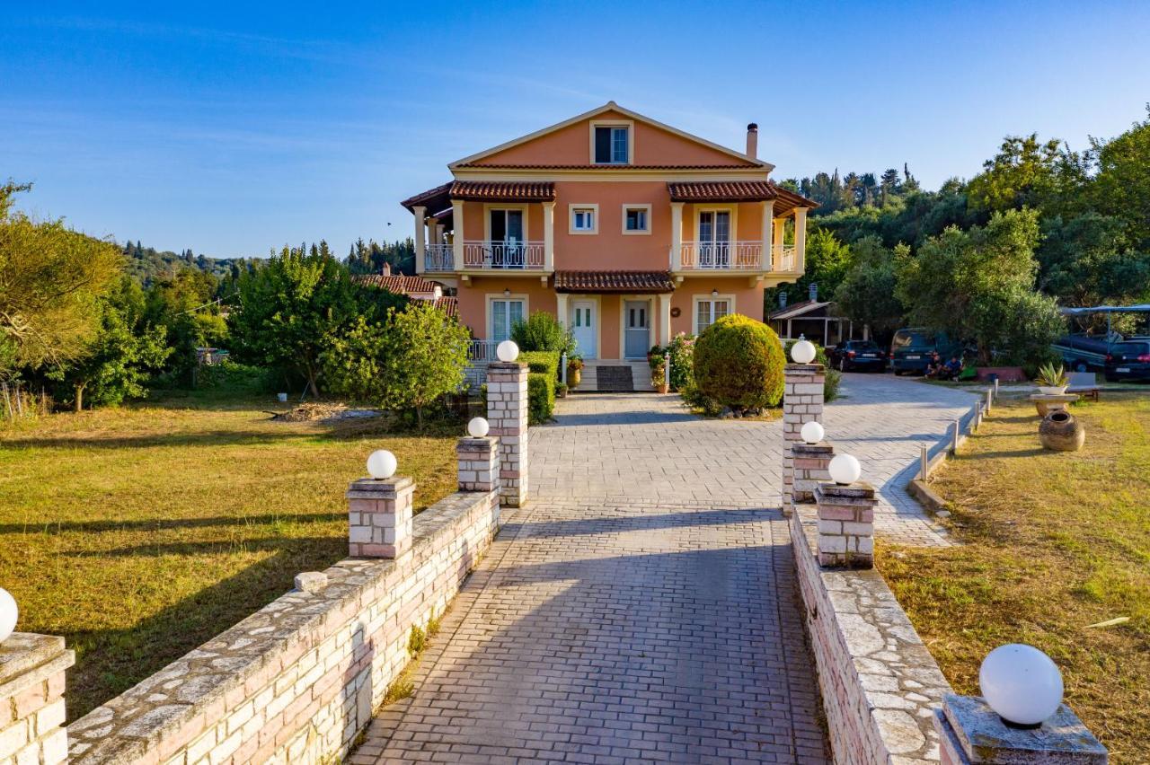 Logas * Peroulades (Corfu)